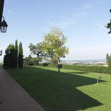 Casale Trieste Numero 12 Лаятико